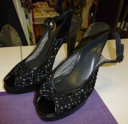 Stuart Weitzman schoenen peeptoe zwarte pumps kant 40 25550, Kleding | Dames, Schoenen, Pumps, ., Ophalen of Verzenden, Zo goed als nieuw