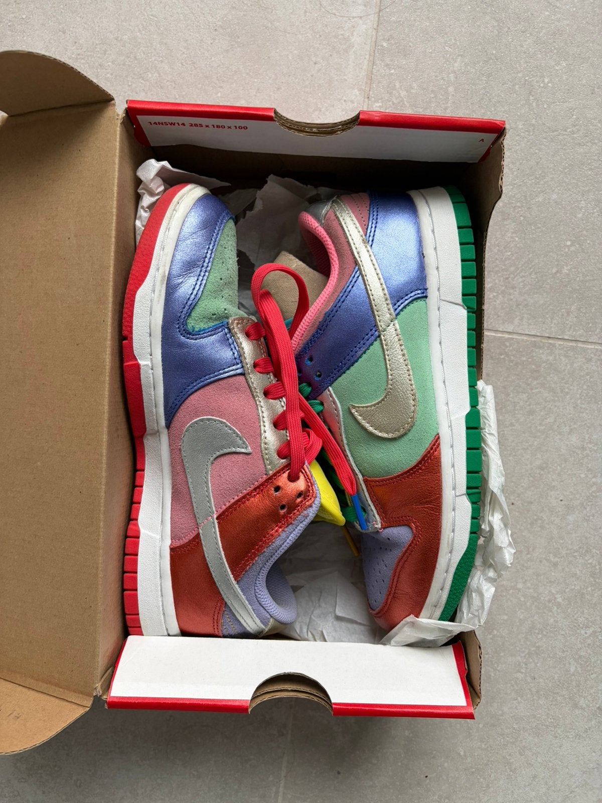Nike Dunk Low SE Sun Club Multi Color, Kleding | Dames, Overige kleuren, Ophalen of Verzenden, Sneakers of Gympen, Zo goed als nieuw