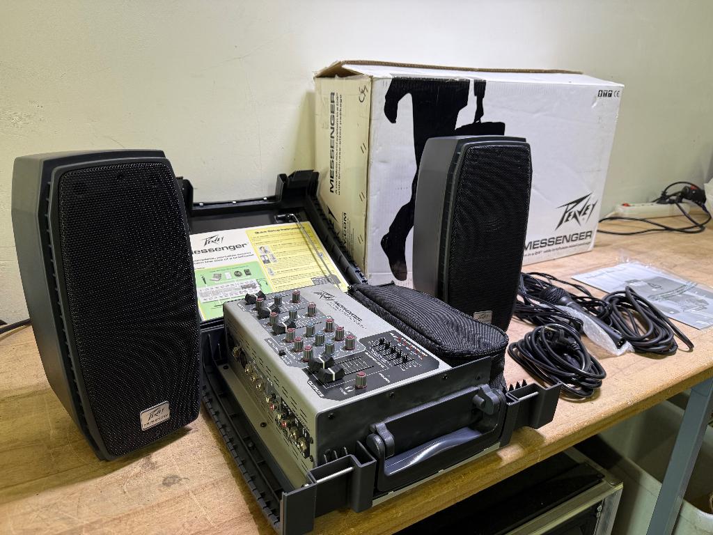 Peavey Messenger M100 koffer speakerset + mixer (nieuw), Audio, Tv en Foto, Luidsprekers, Overige merken, Overige typen, Nieuw