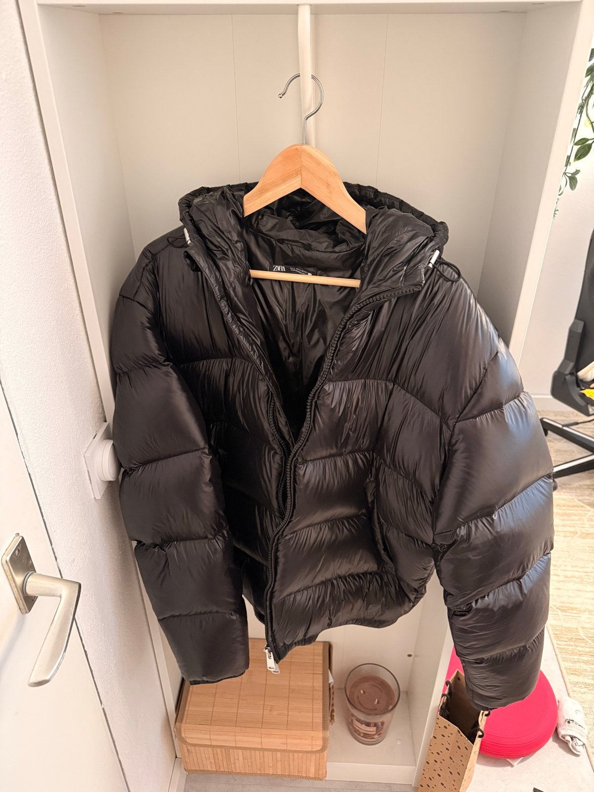 Zwarte ZARA Puffer Jas Maat L - Zo goed als nieuw, Ophalen of Verzenden, Zo goed als nieuw, Maat 42/44 (L), Zwart