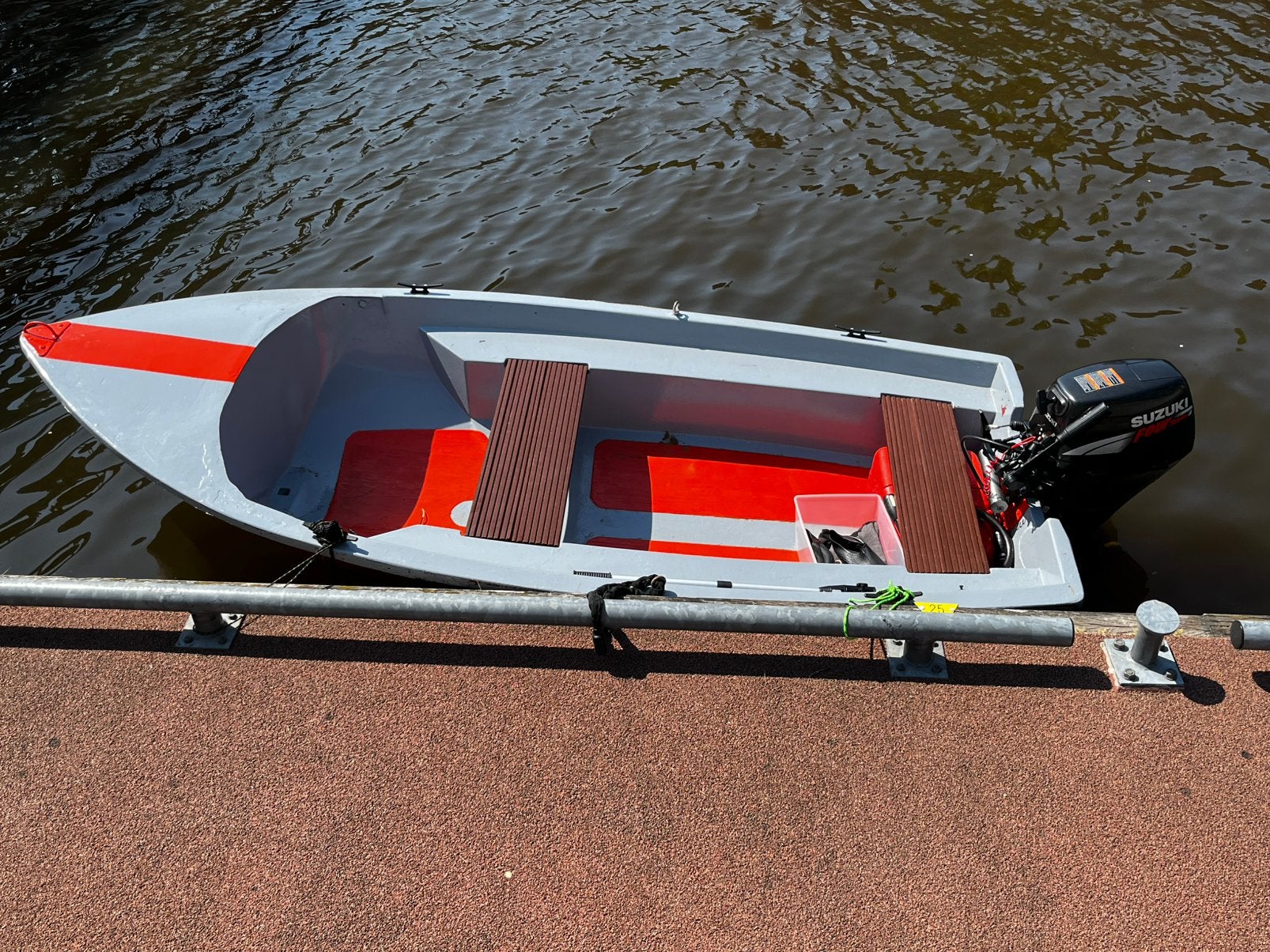 Nette polyester boot met trailer, Watersport en Boten, Motorboten en Motorjachten, Ophalen, 8 pk, Gebruikt, 4 m
