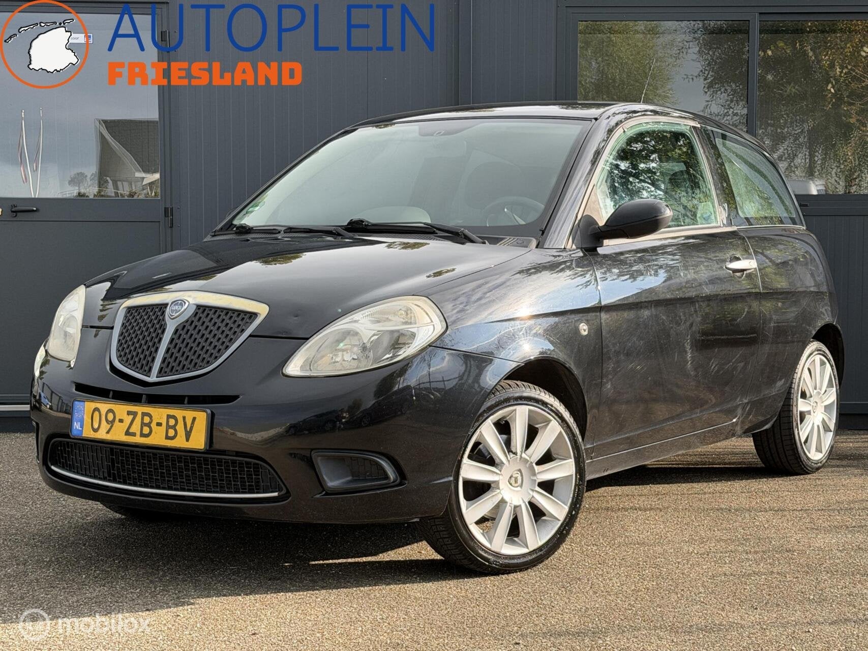 Lancia Ypsilon 1.2 Argento|APK 10/27|Airco, Auto's, Voorwielaandrijving, Gebruikt, Zwart, Origineel Nederlands