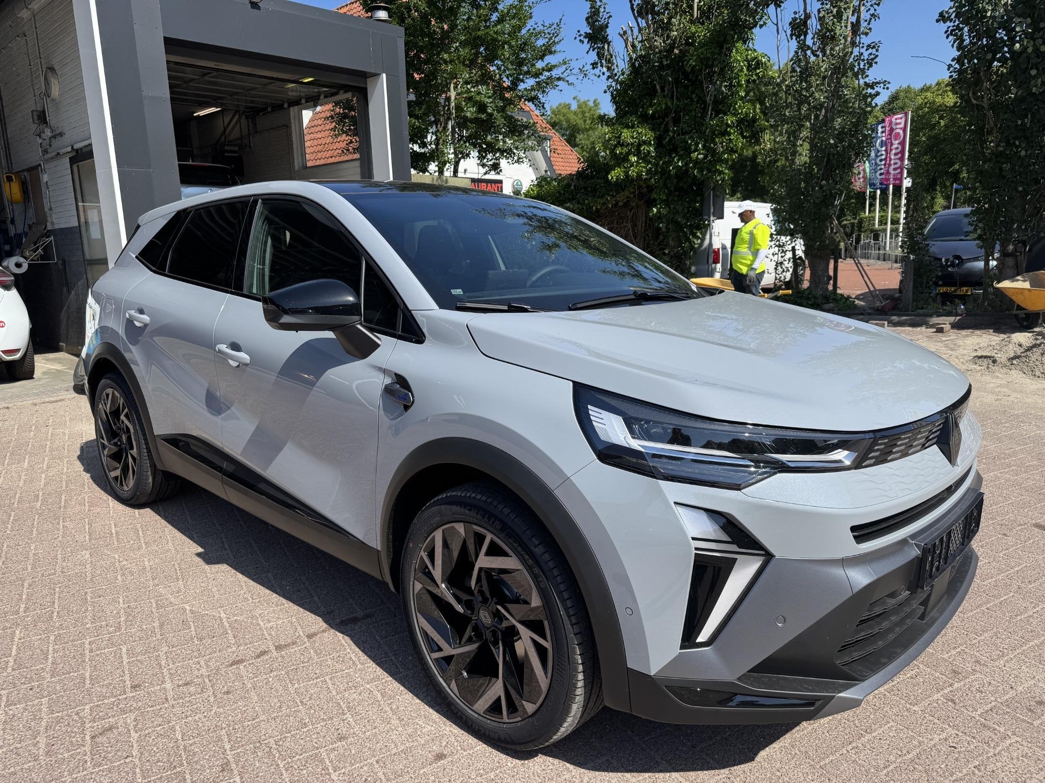 Renault Symbioz 1.8 E-Tech 160 esprit Alpine+Pack Premium&L/, Auto's, 730 kg, Euro 6, 4 cilinders, 23 km/l
