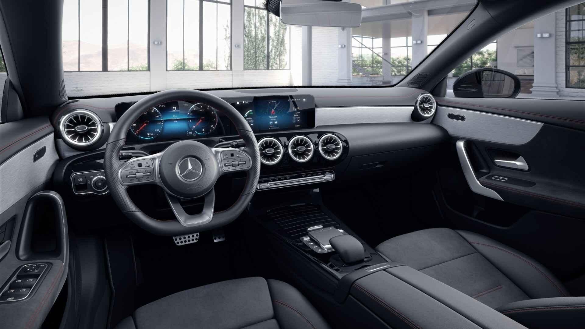 Mercedes-Benz CLA-klasse Shooting Brake 180 AMG Line | Night, Auto's, CLA, Gebruikt, 4 cilinders, Leder en Stof