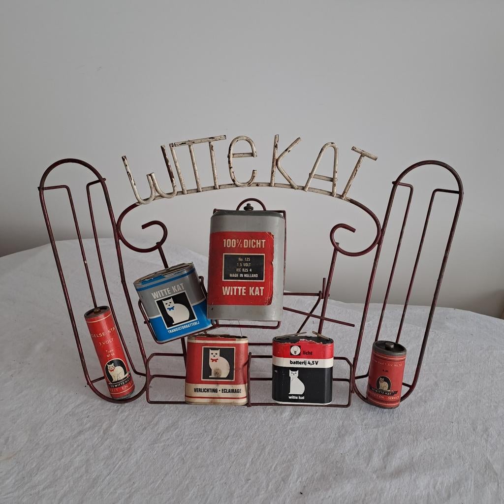 Witte kat winkeldisplay art deco metaal, Ophalen of Verzenden, Zo goed als nieuw, Reclamebord