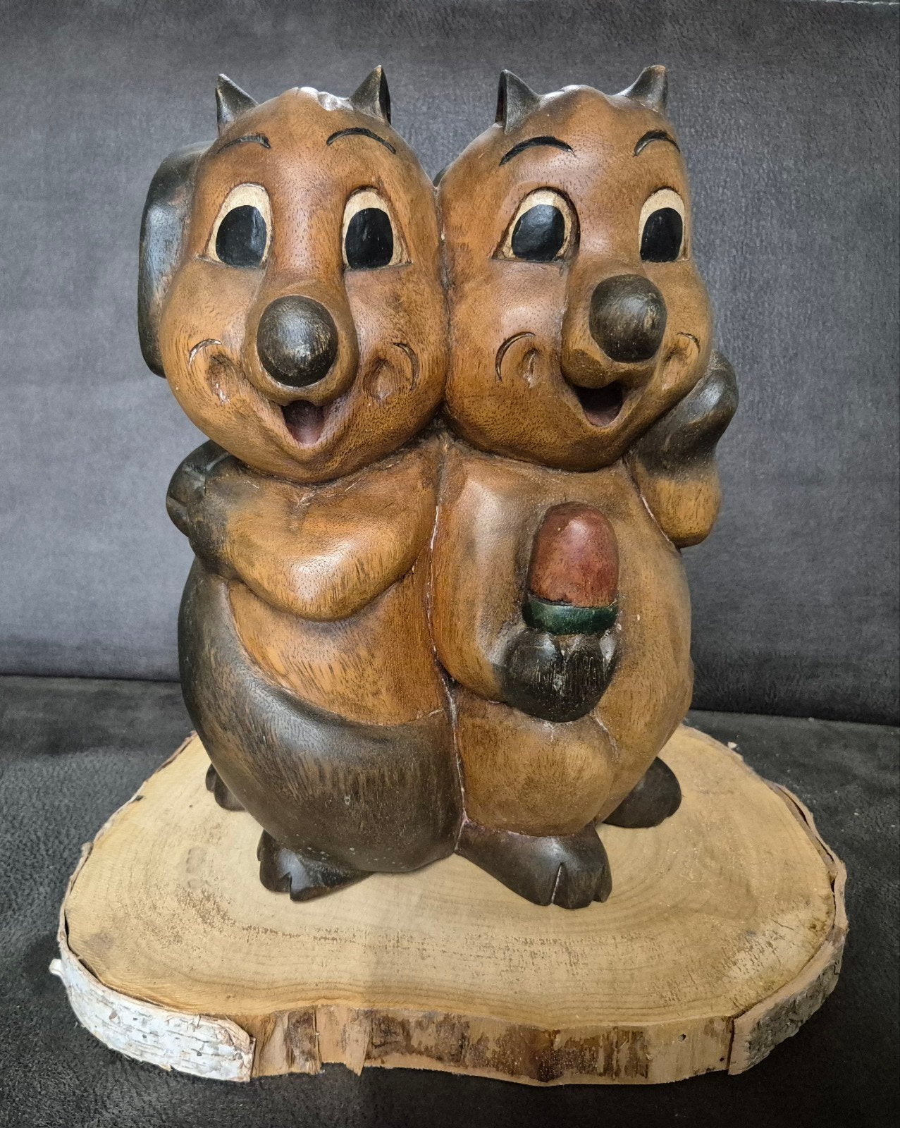 Houten beeld van twee eekhoorns - 32 cm hoog, Ophalen, 20 - 50 cm, Beeld, Hout