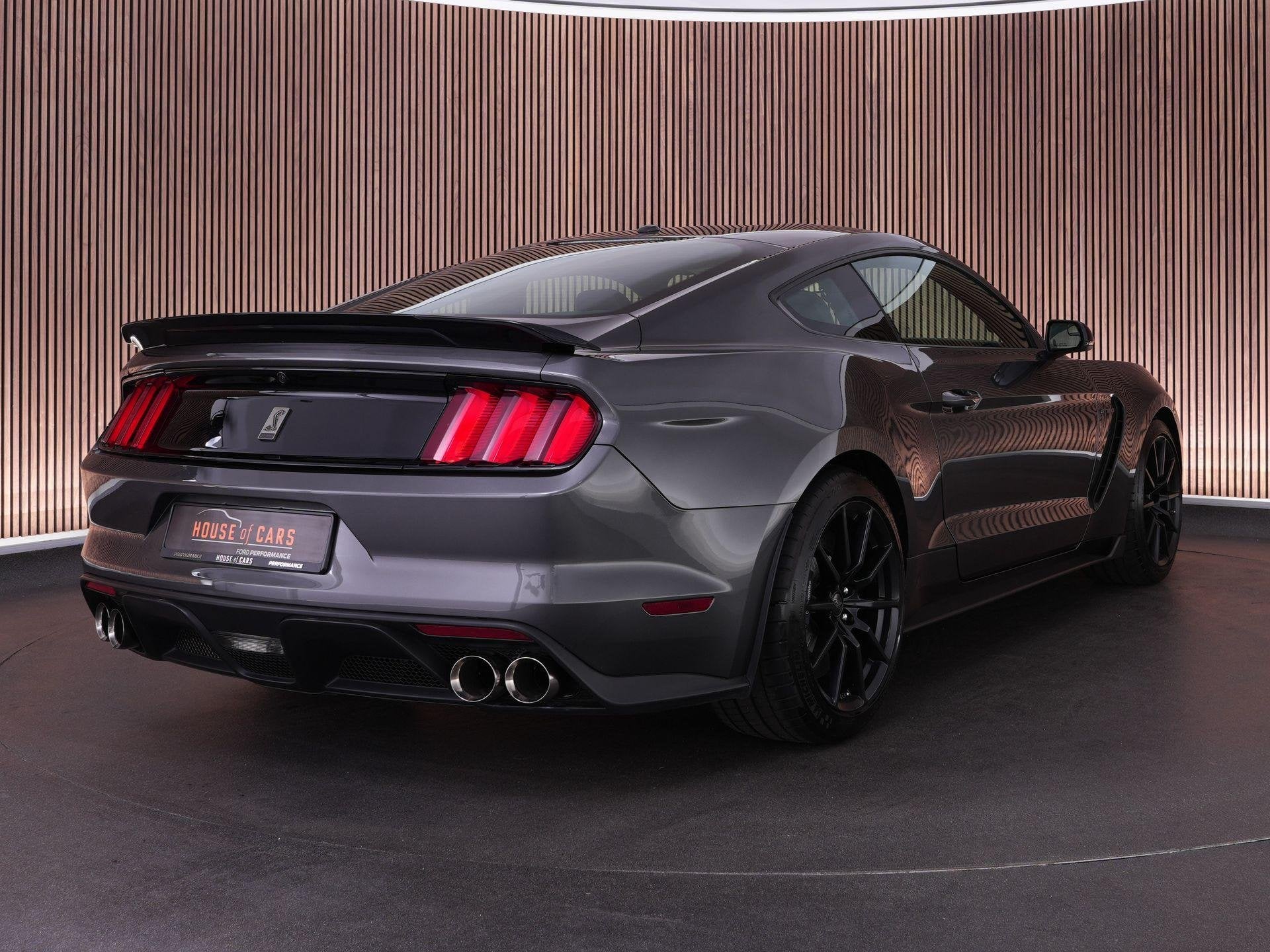 Ford Mustang Shelby GT350 5.2 533pk V8 |clean Carfax|volledi, Auto's, Ford, Achterwielaandrijving, Gebruikt, 4 stoelen, 5163 cc
