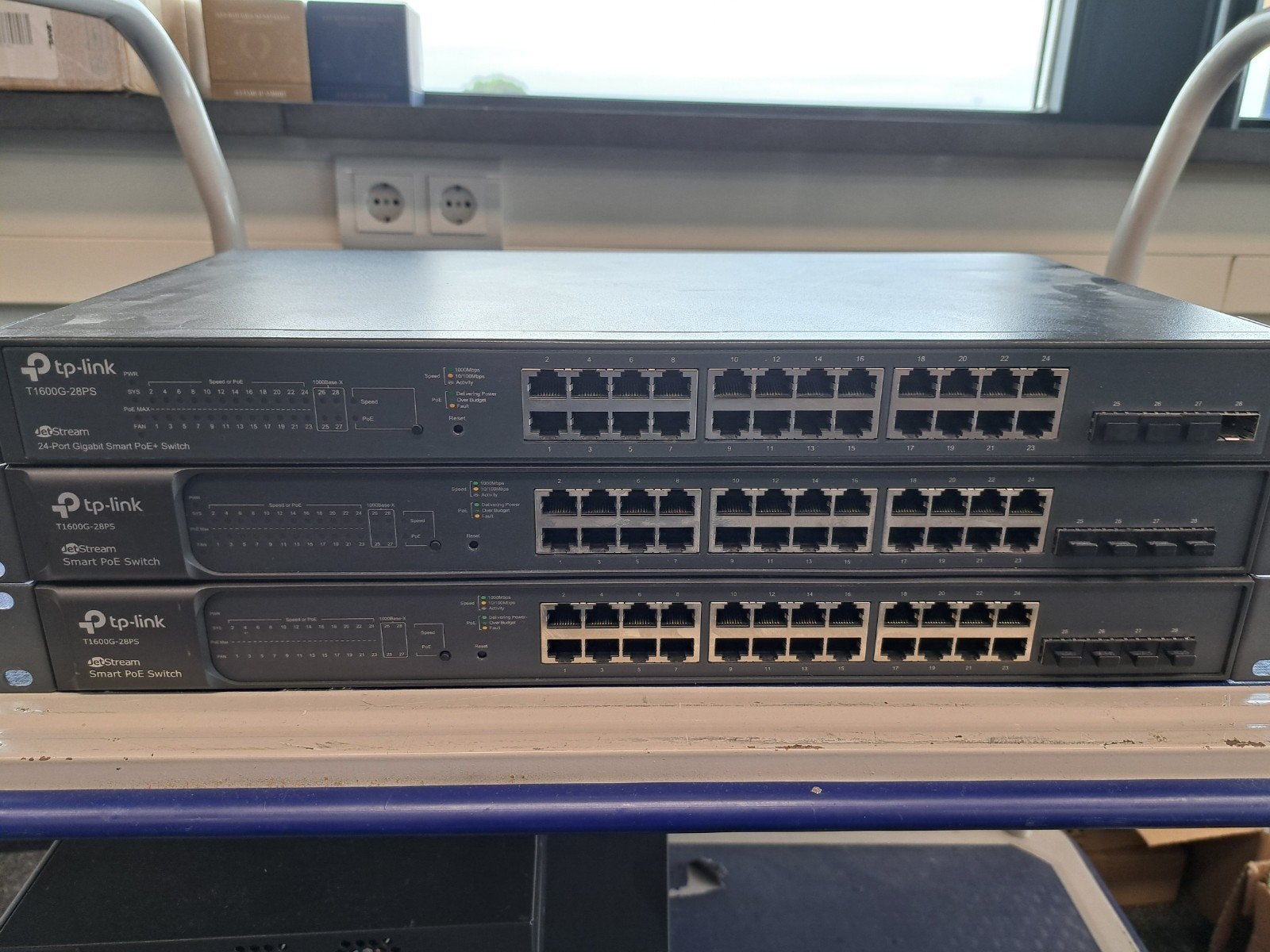 3x TP-Link T1600G-28PS 24-ports Gigabit Smart PoE+ Sw, Gebruikt, Verzenden, ., .