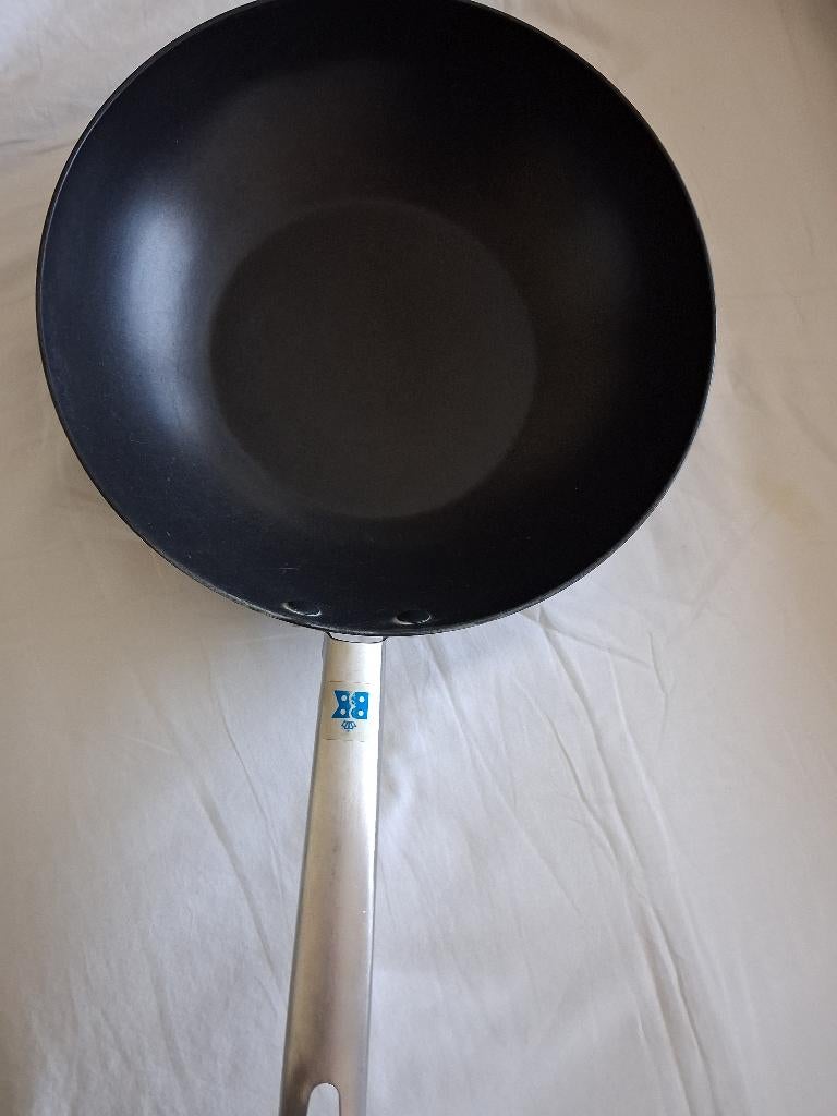 Wokpan 28 cm., Huis en Inrichting, Keuken | Potten en Pannen, Overige materialen, Gebruikt, Ophalen of Verzenden, Keramische plaat