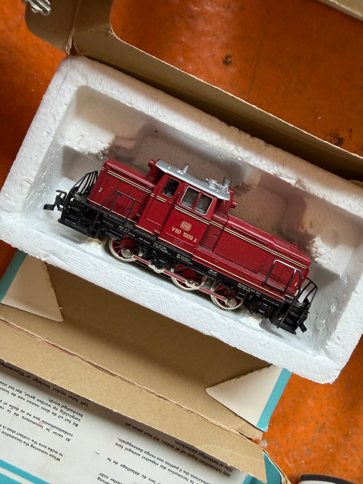 Märklin V60 1009 Diesellocomotief met toebehoren, Wisselstroom, Ophalen of Verzenden, Märklin, Gebruikt