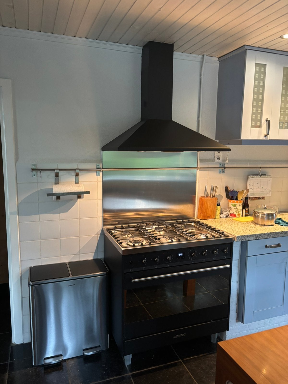 Fornuis + afzuigkap van Smeg, Huis en Inrichting, Keuken | Complete keukens, Ophalen, Gebruikt, Zwart