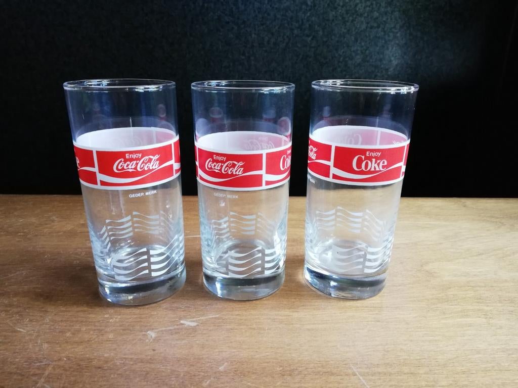 retro vintage coca cola glazen, Verzamelen, Glas en Borrelglaasjes, Zo goed als nieuw, Frisdrankglas, Ophalen of Verzenden