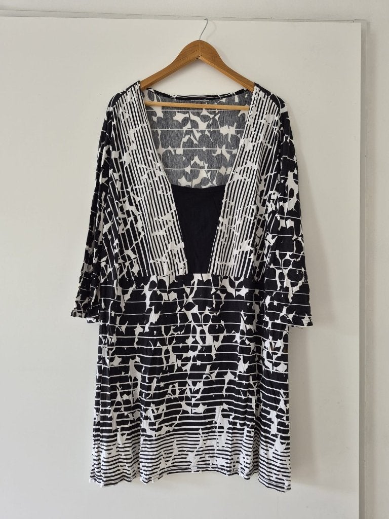Jurk dames maat 48 - zwart / wit, Kleding | Dames, Ophalen of Verzenden, Jurk, Zwart, Onbekend