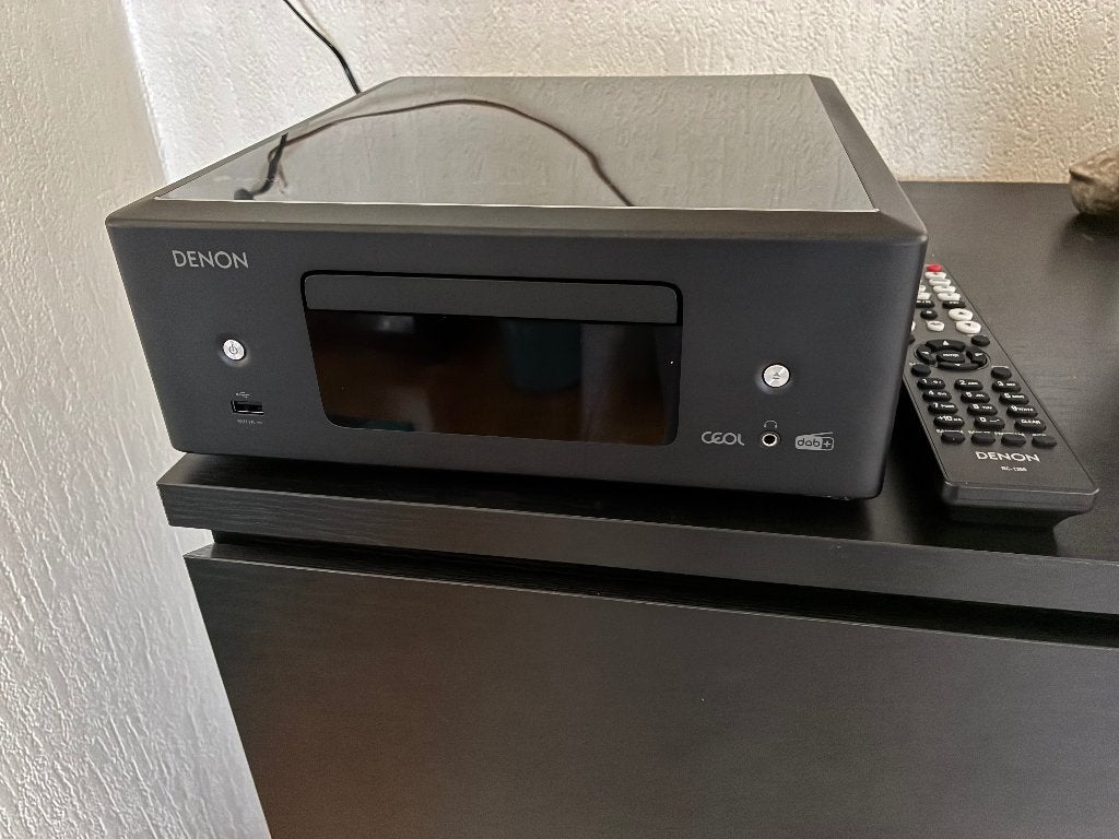 Denon Ceol RN12DAB( HEOS ) + Denon speakers SCN10 als nieuw, Cd-speler, Ophalen of Verzenden, Zo goed als nieuw, Denon