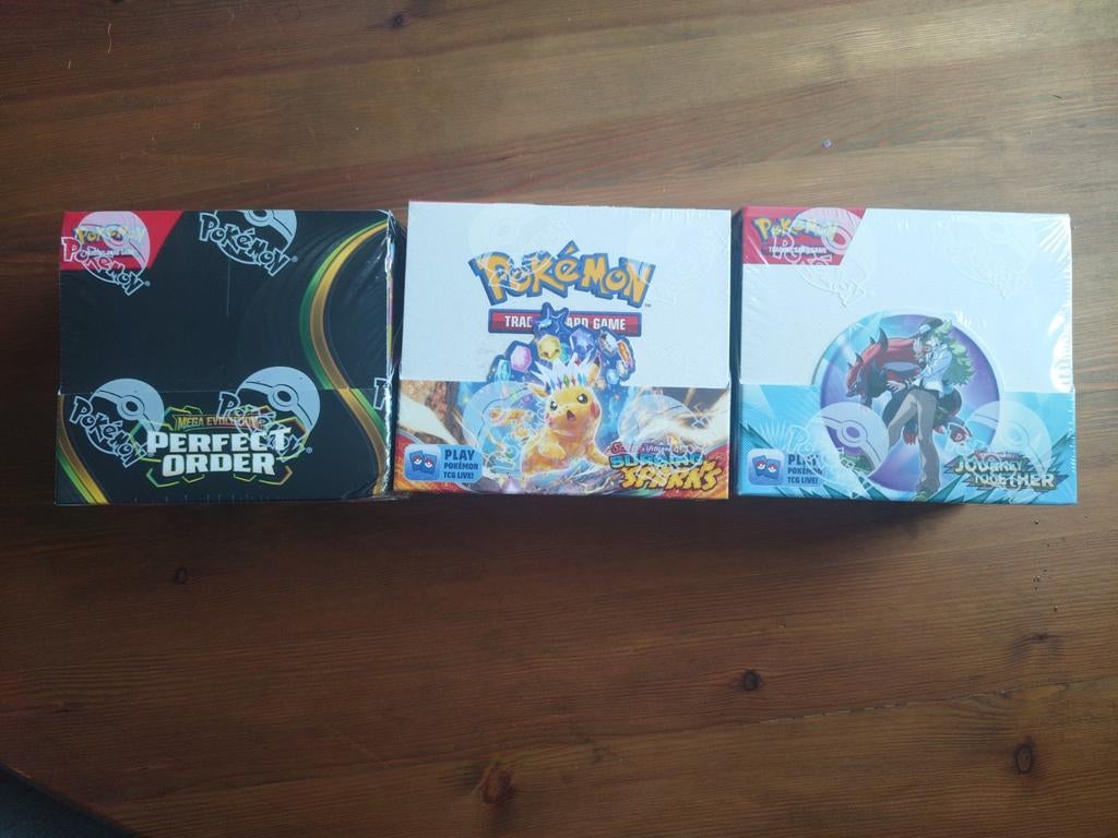 Grote collectie sealed Pokémon, Ophalen of Verzenden, Nieuw, Boosterbox