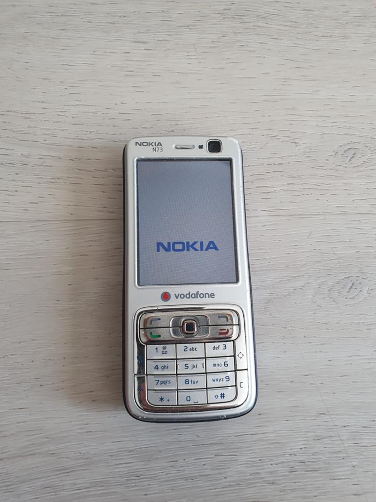 Zeldzame Nokia N73 paars in goede staat, Telecommunicatie, Mobiele telefoons | Nokia, Ophalen of Verzenden