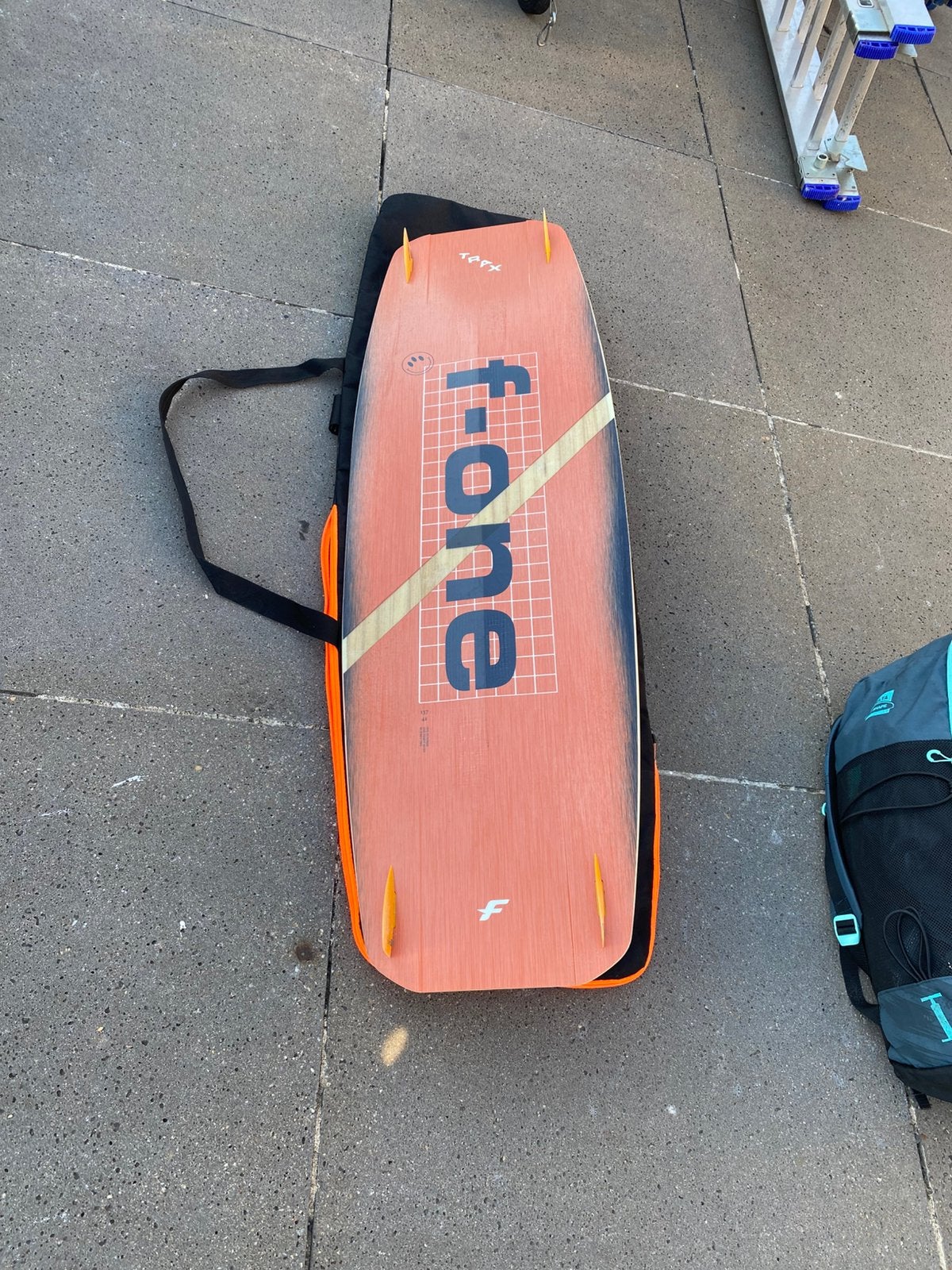Complete nieuwe kiteset f-one bandit 12m2 - 2021, Twintip, Ophalen of Verzenden, Zo goed als nieuw, 12 m²