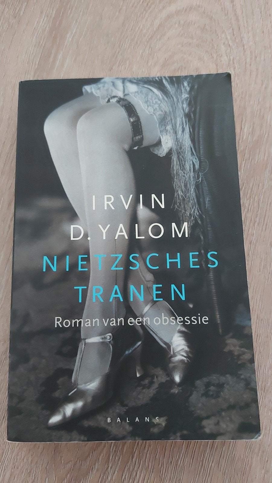 A1: Irvin D. Yalom - Nietzsches tranen, Europa overig, Ophalen of Verzenden, Zo goed als nieuw, Irvin D. Yalom