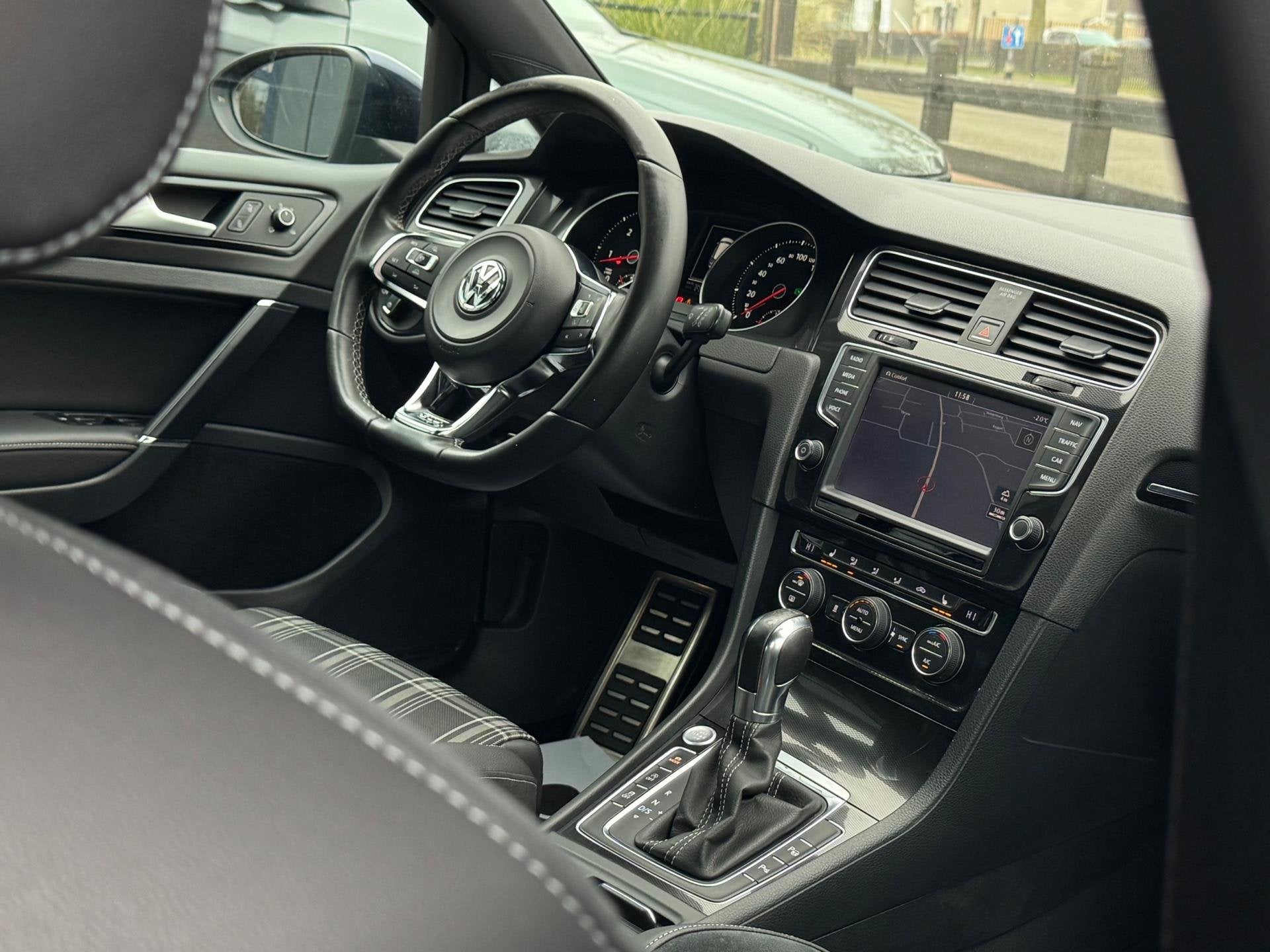 Volkswagen Golf 2.0 TDI GTD 184 PK |SPORT&SOUND|ACC|DAB|LANE, Auto's, Volkswagen, Gebruikt, Euro 6, Blauw, Alcantara
