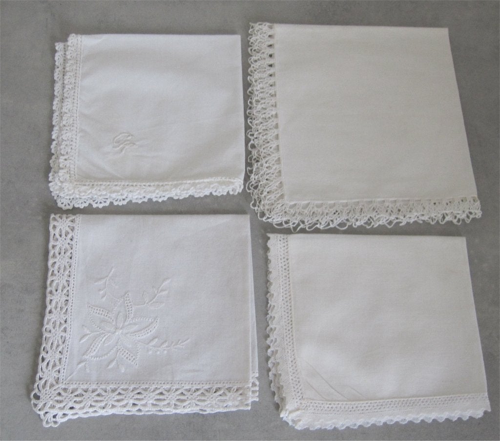 Vier antieke witte zakdoekjes met fraai handwerk, Ophalen of Verzenden