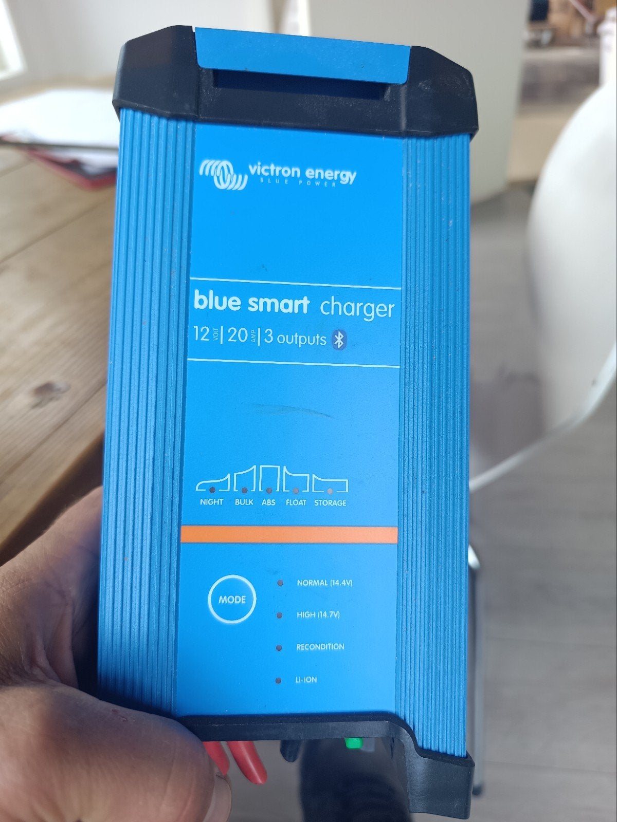 Victron blue smart charger 110\120 Volt, Ophalen, Zo goed als nieuw, Kabel of Apparatuur