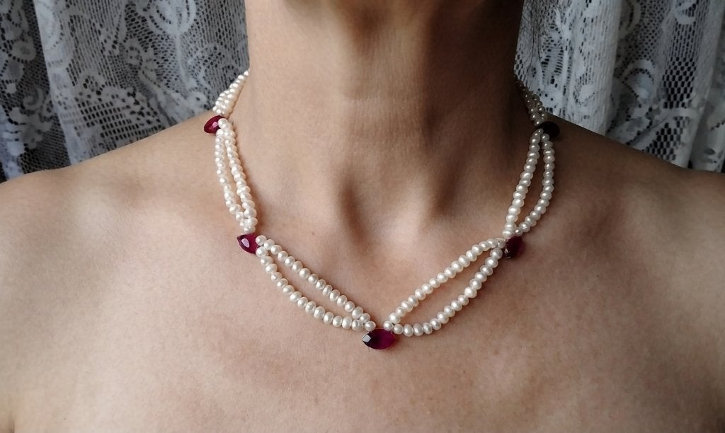 Prachtige Ketting Unieke Facette Robijnen Authentieke Parel, Sieraden, Tassen en Uiterlijk, Kettingen, Wit, Nieuw, Ophalen of Verzenden