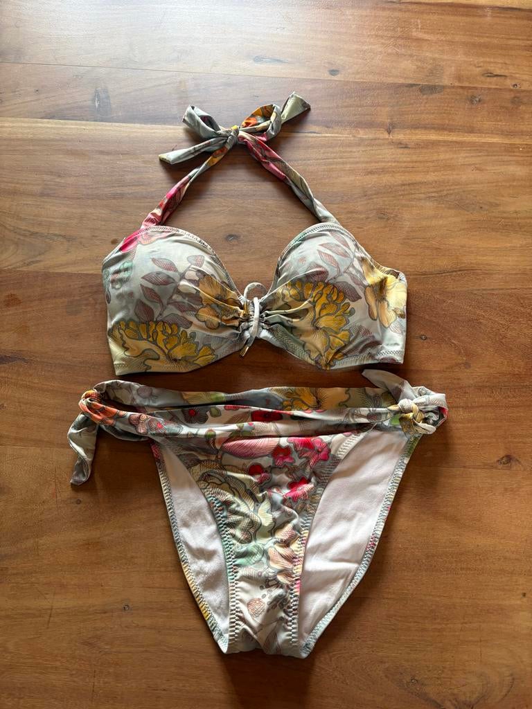 Bikini Pain de Sucre met bloemenprint, Ophalen of Verzenden, Gedragen, Overige kleuren, Bikini