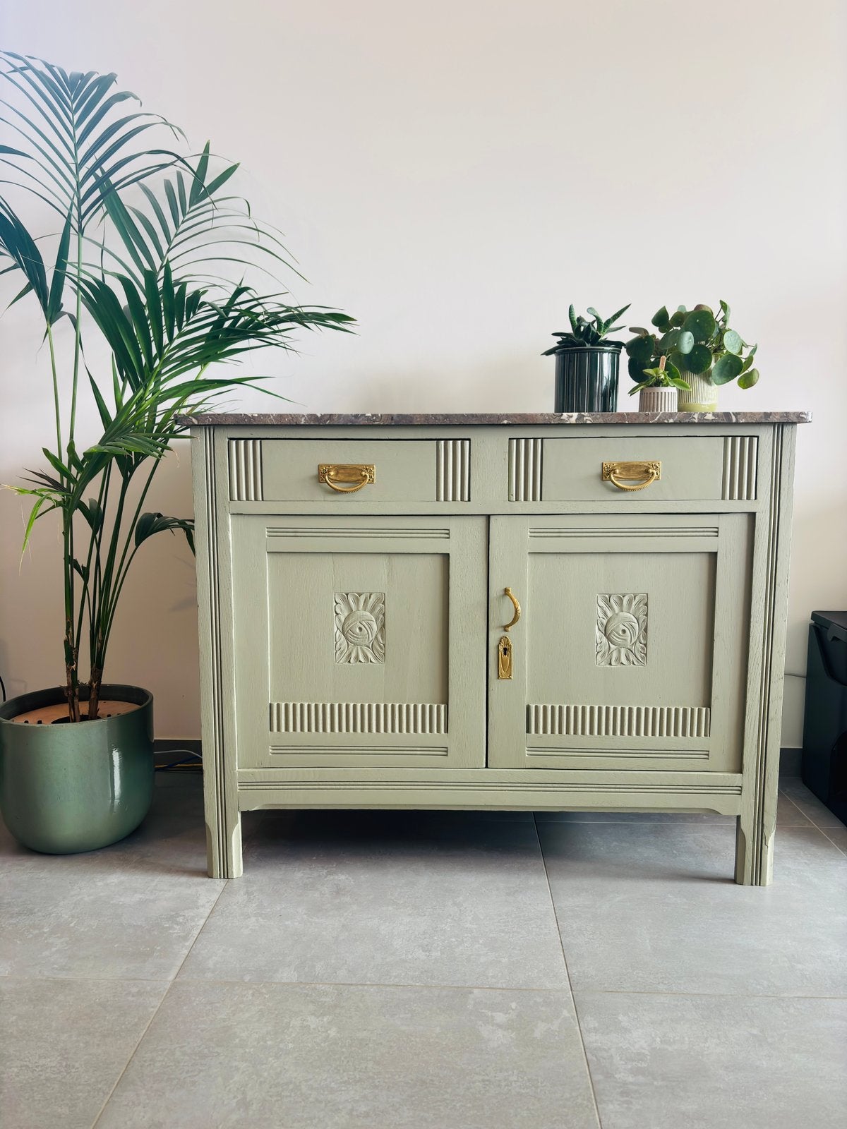 Charmante kast, Ophalen