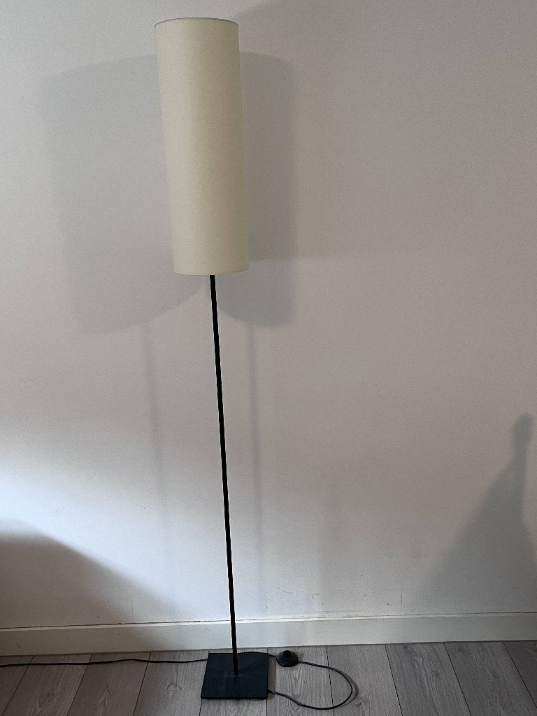 Moderne zwarte vloerlamp – goede staat, Ophalen, Zo goed als nieuw, Stof, Modern