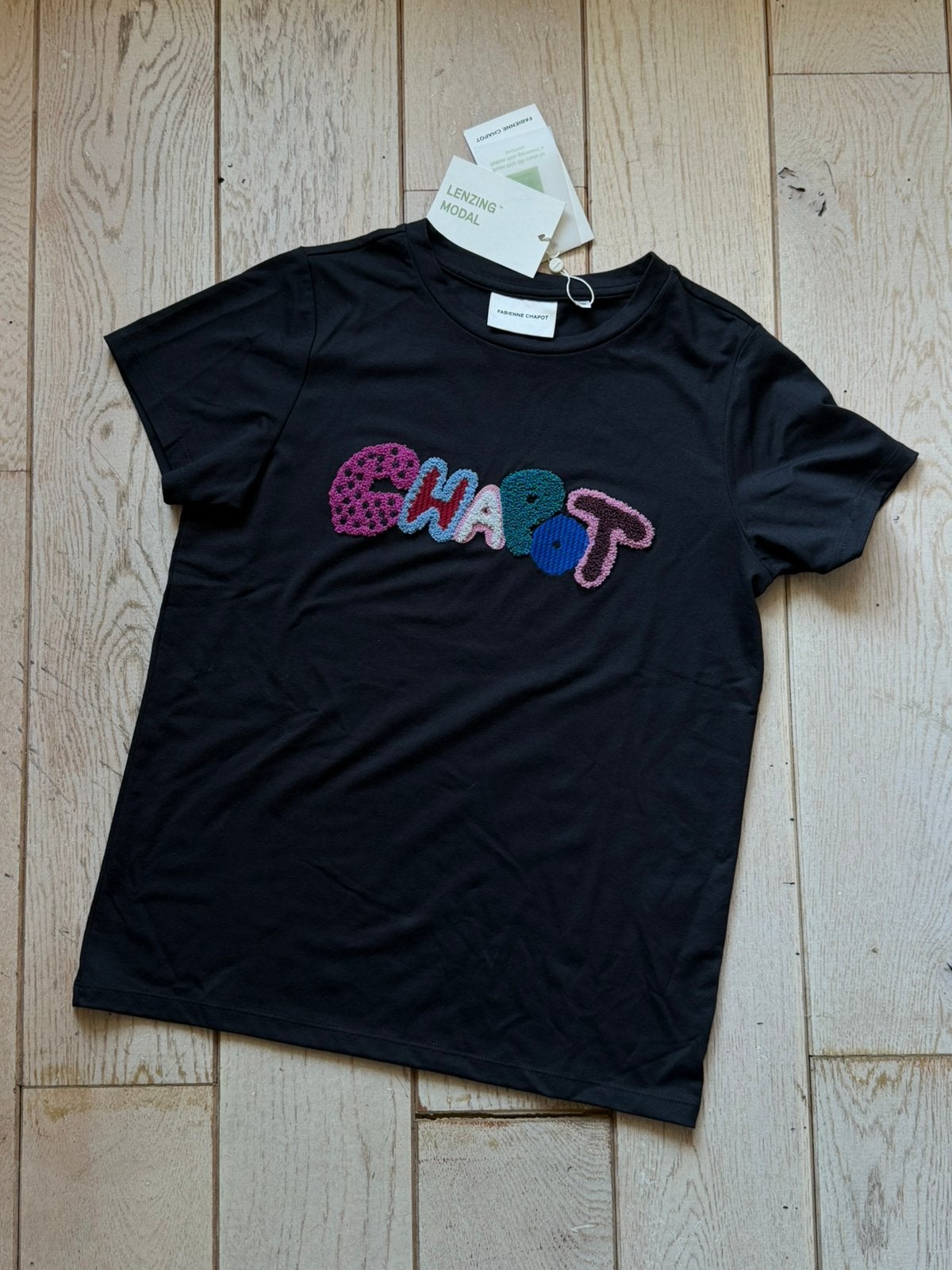 Fabienne Chapot logo T-shirt NIEUW | Maat XS/S, Zwart, Nieuw, Ophalen of Verzenden, Korte mouw