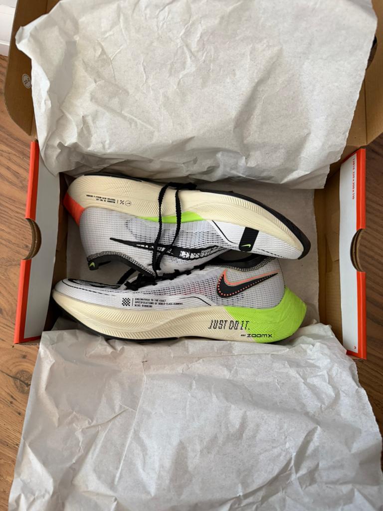Nike ZoomX Vaporfly Next% 2 Size 40,5, Ophalen, Zo goed als nieuw, Sportschoenen