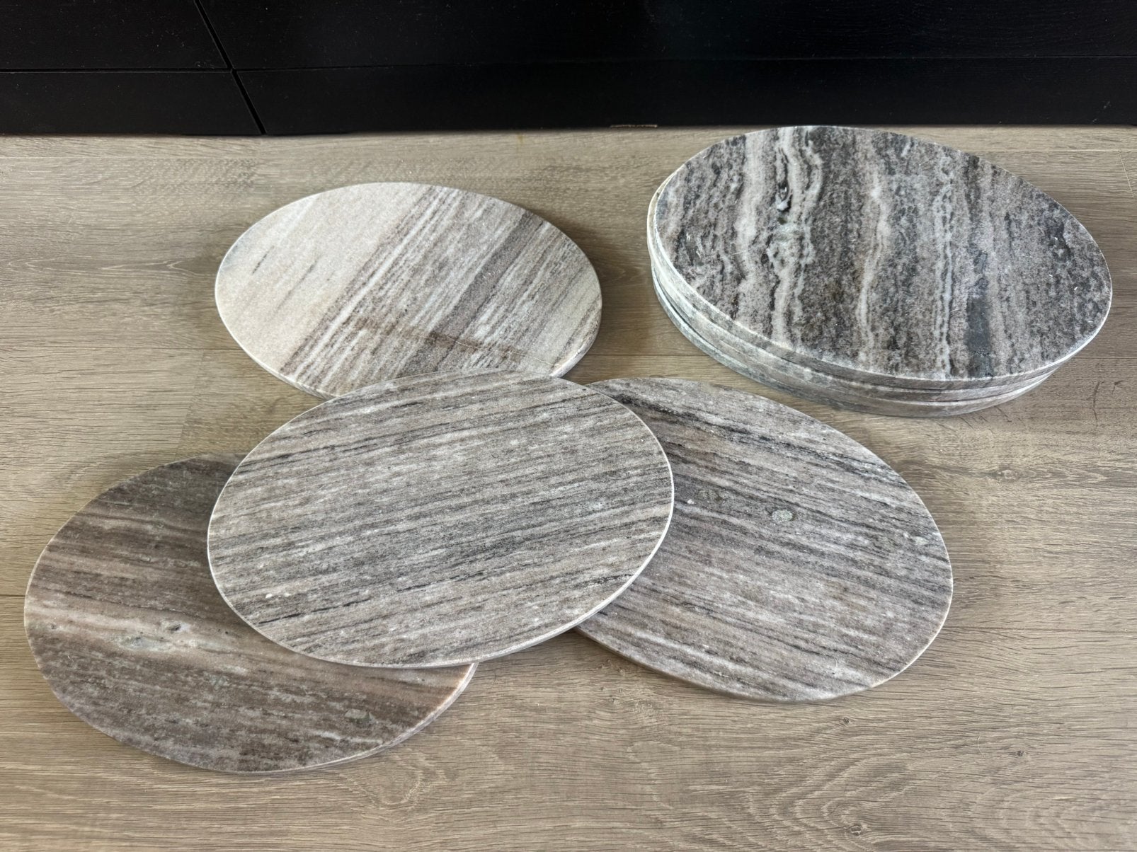 8 prachtige grijs beige ovale decoratieplateaus van Kwantum, Ophalen, Zo goed als nieuw, Grijs, Steen/keramiek