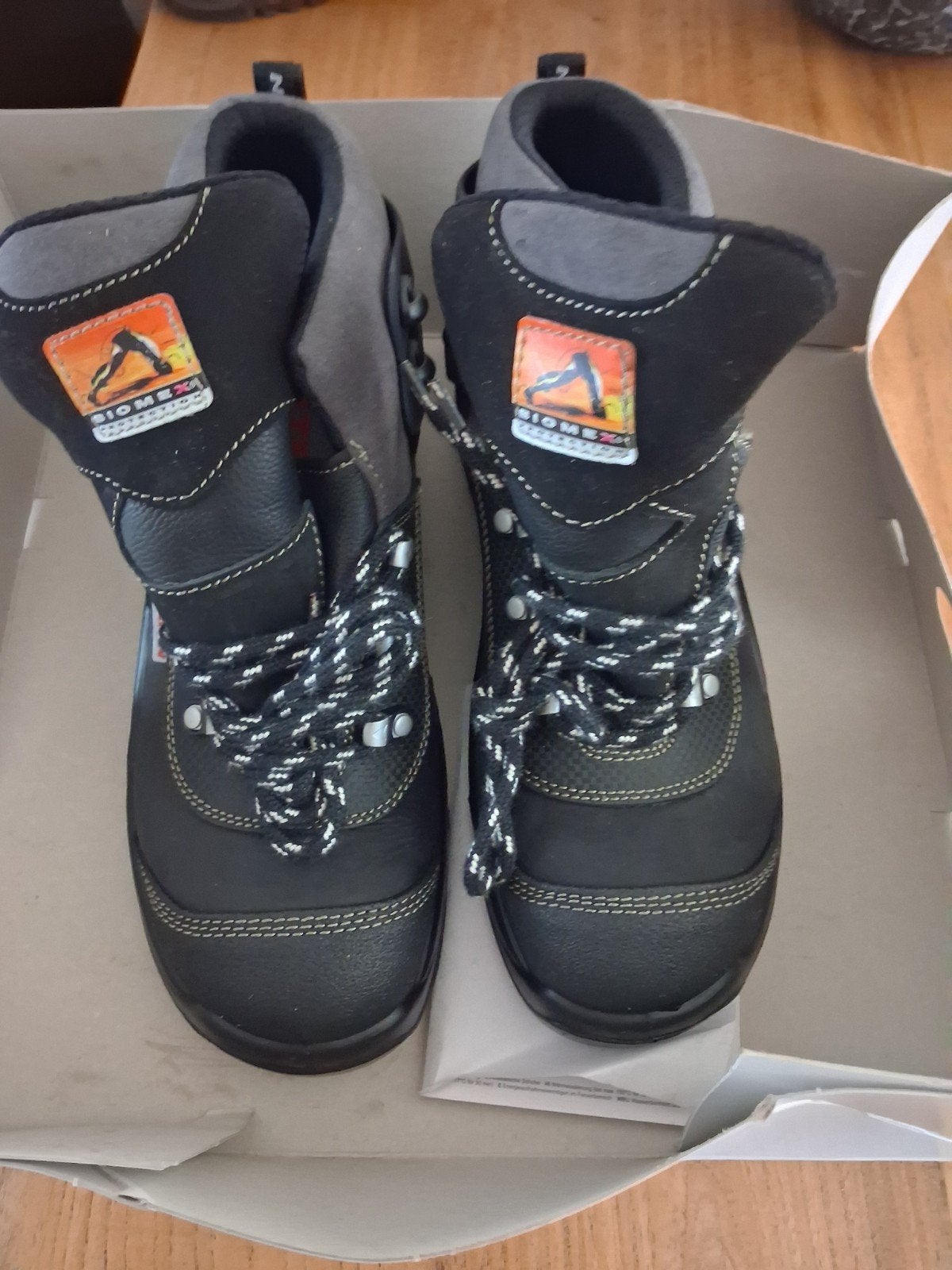 Werkschoenen met staalneuzen maat 41, Ophalen, Nieuw