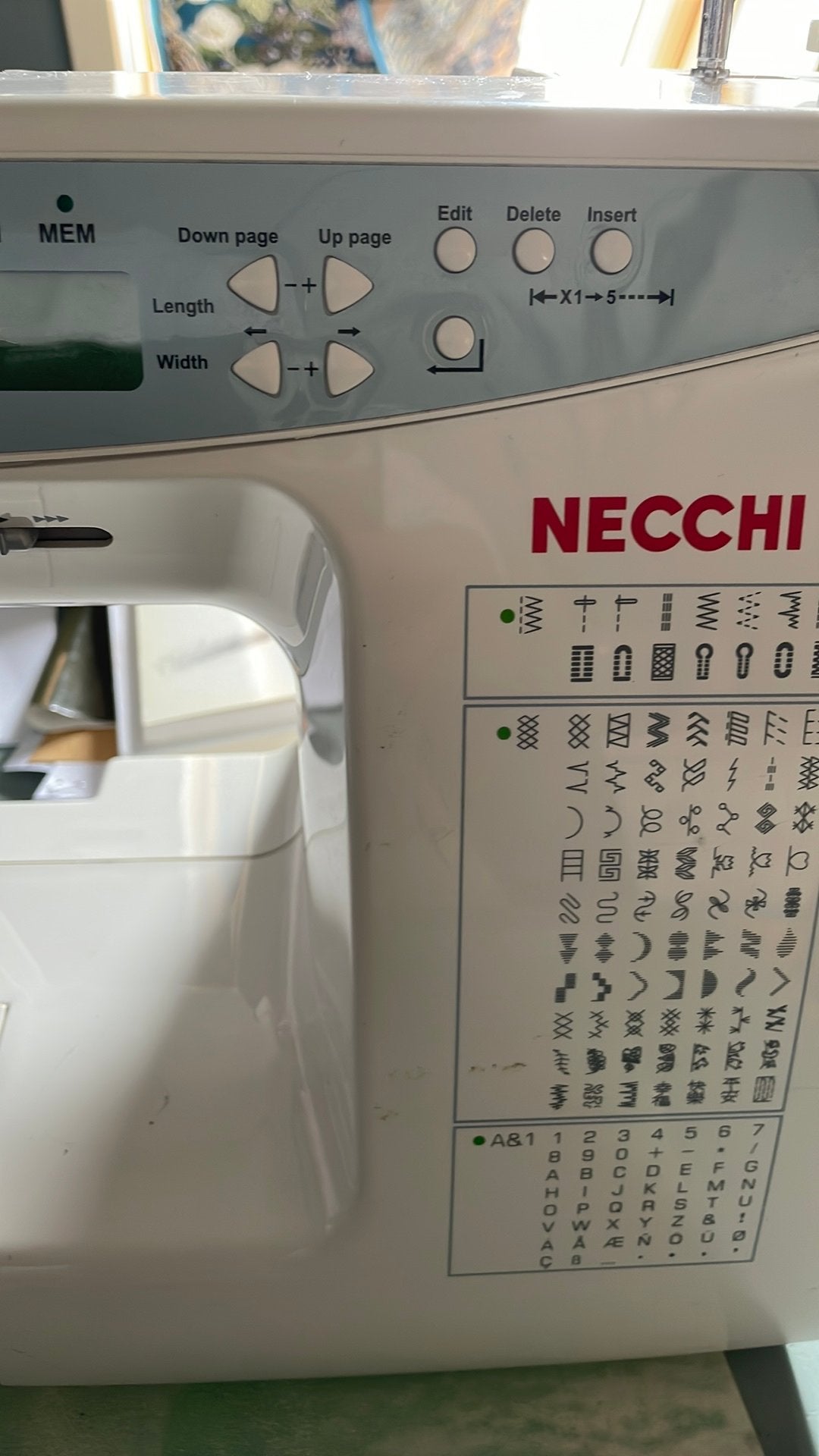 Gezocht: naaimachine voetjes voor Necchi 681, Verzenden, Gebruikt, Naaimachine, Overige merken