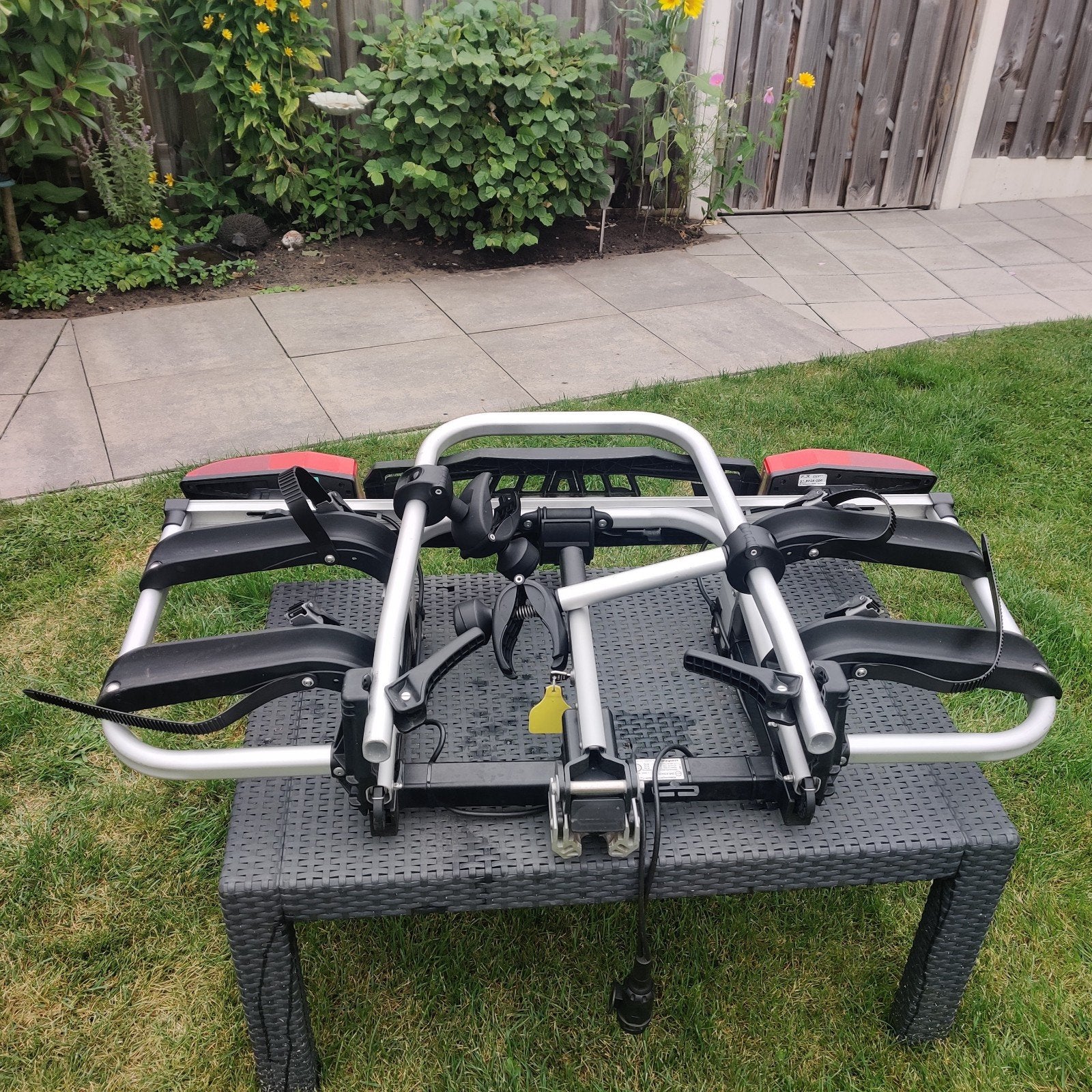 fietsdrager uebler voor  2 elektrische fietsen in nieuw, Ophalen, Zo goed als nieuw, Trekhaakdrager