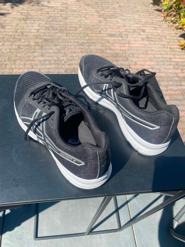 ASICS unisex sportschoen maat 40, Ophalen, Hardloopschoenen, Zo goed als nieuw, Overige sporten