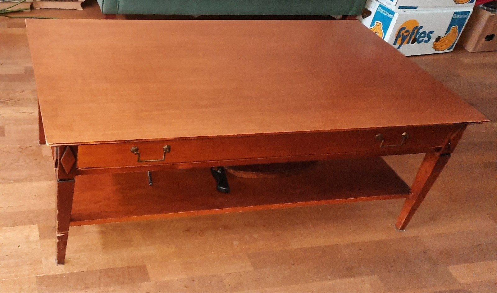 Klassieke houten salontafel met lade en opbergplank, Ophalen, Gebruikt, 50 tot 100 cm, 100 tot 150 cm