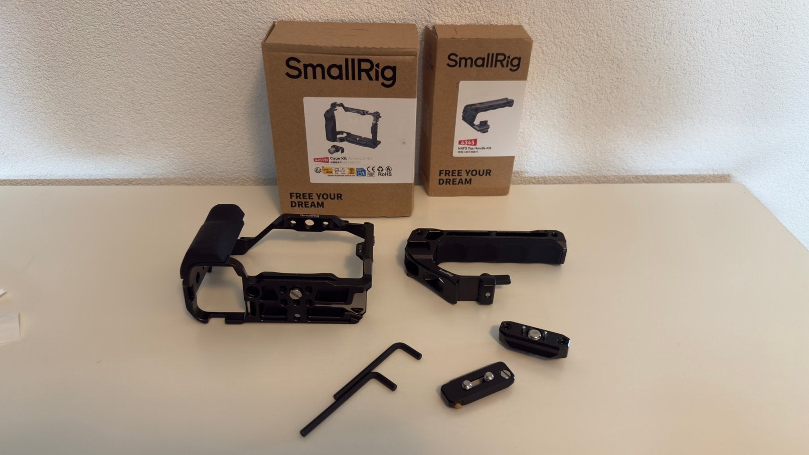 smallrig Sony ZV E1 Cage + Nato Top Handle, Ophalen of Verzenden, Zo goed als nieuw, Gelijkstroom, Overige merken