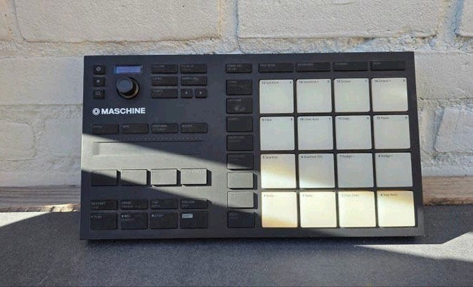 Native Instruments Maschine Mikro Mk3, Muziek en Instrumenten, Ophalen of Verzenden, Zo goed als nieuw