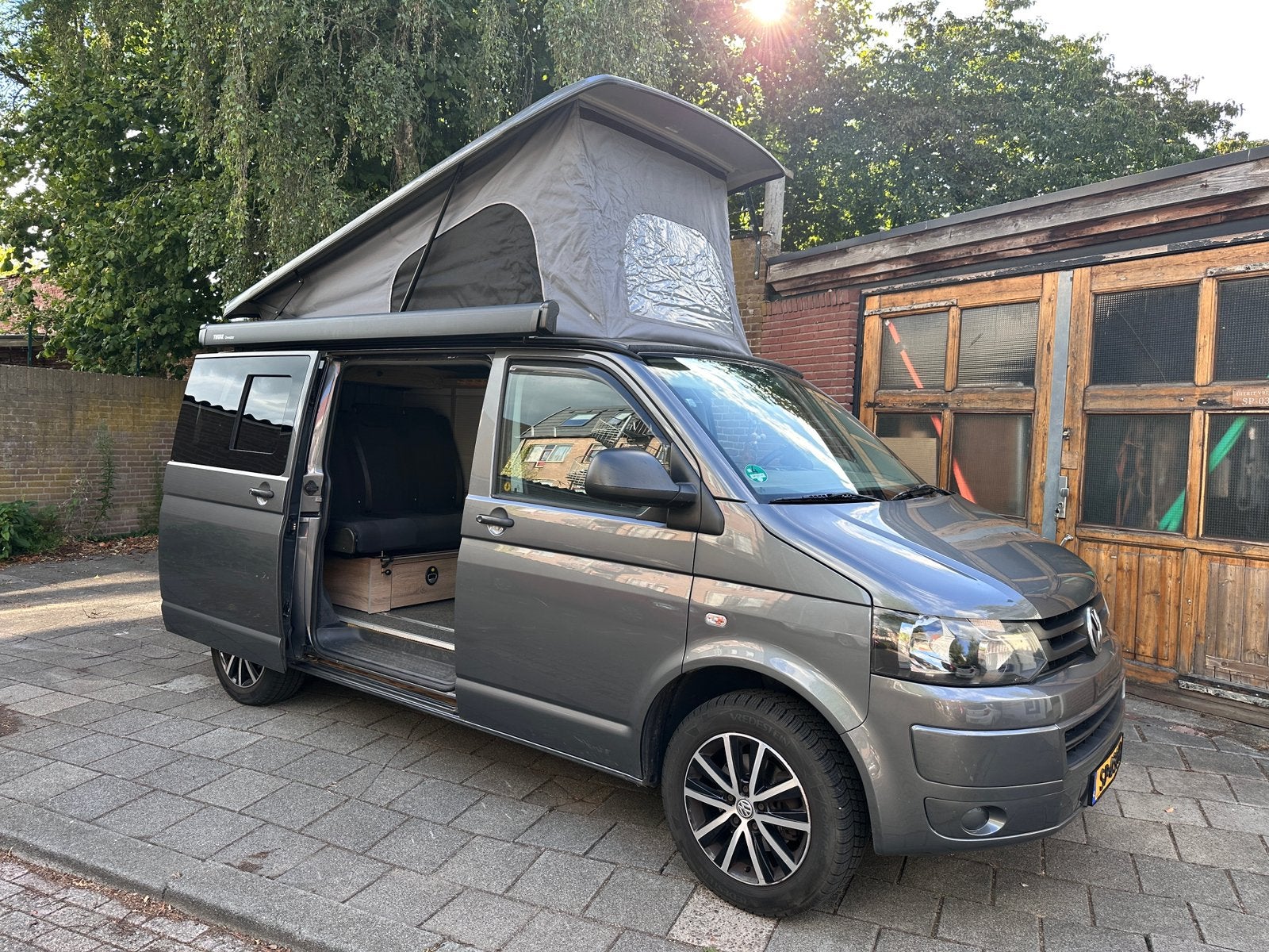 Volkswagen Transporter Off Grid Camperbus, Automaat, Buscamper of Camperbus, Koelkast, Volkswagen