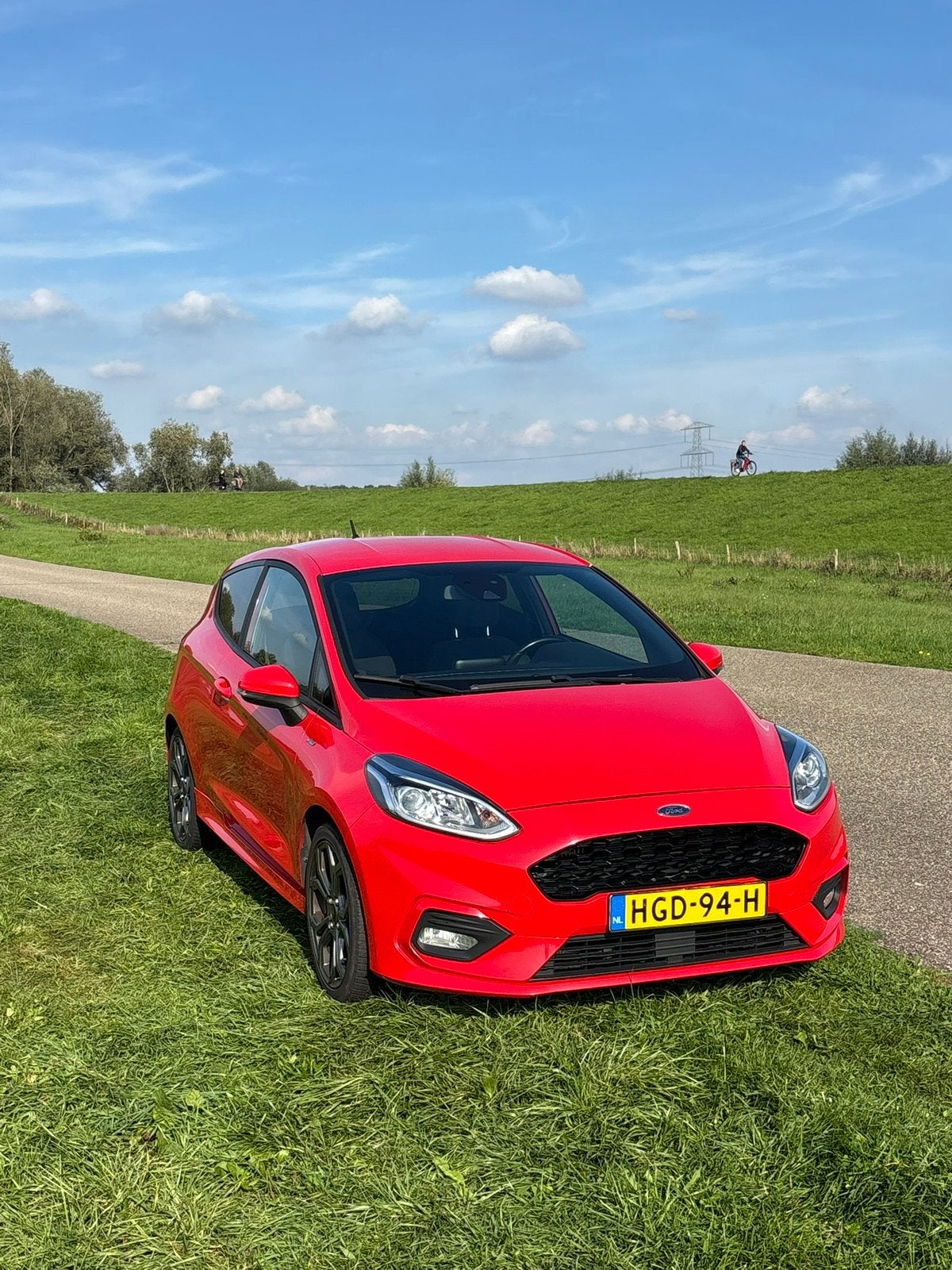 Ford Fiësta 1.0 99 PK 3D 2017 Rood, Auto's, Voorwielaandrijving, Stof, Handgeschakeld, 550 kg