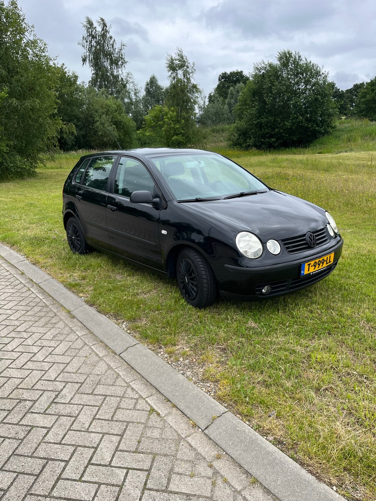 Volkswagen Polo “2003”, Auto's, Zwart, Particulier, 1000 kg, Geïmporteerd