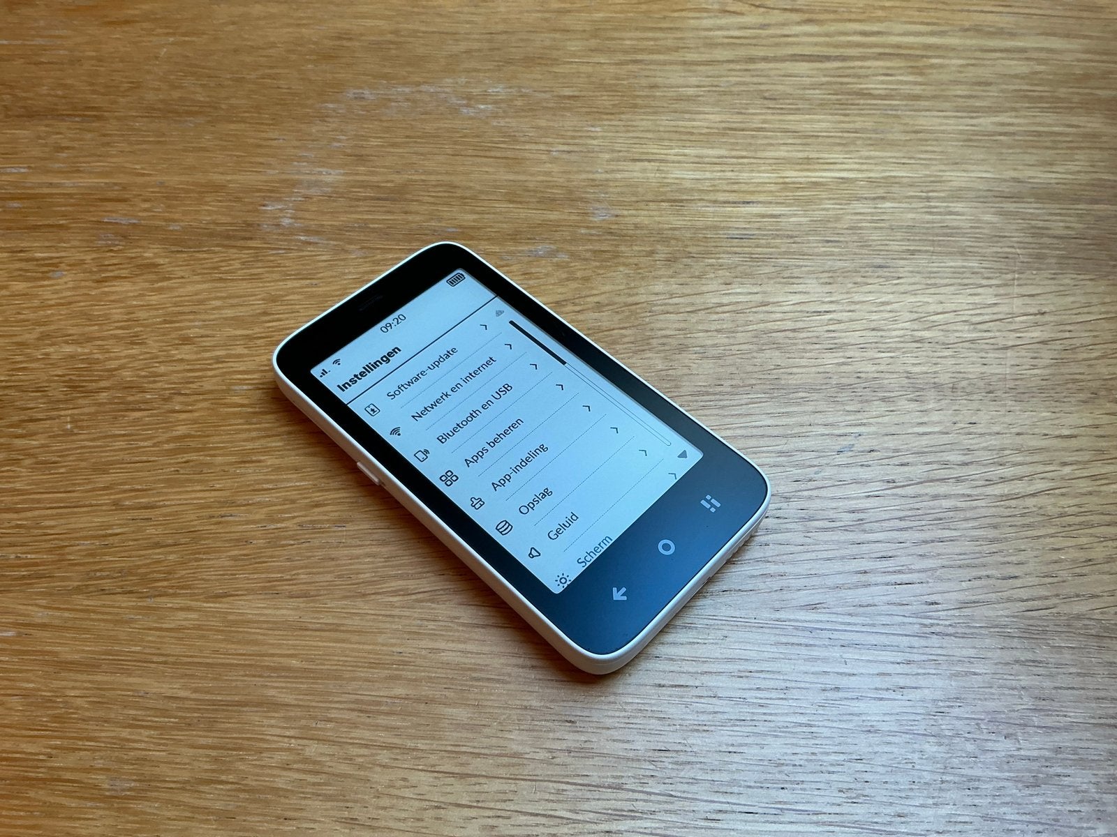 Zeer nette en fijne Mudita Kompakt (e-ink) telefoon te koop, Ophalen of Verzenden, Klassiek of Candybar, Zonder simlock, Zonder abonnement