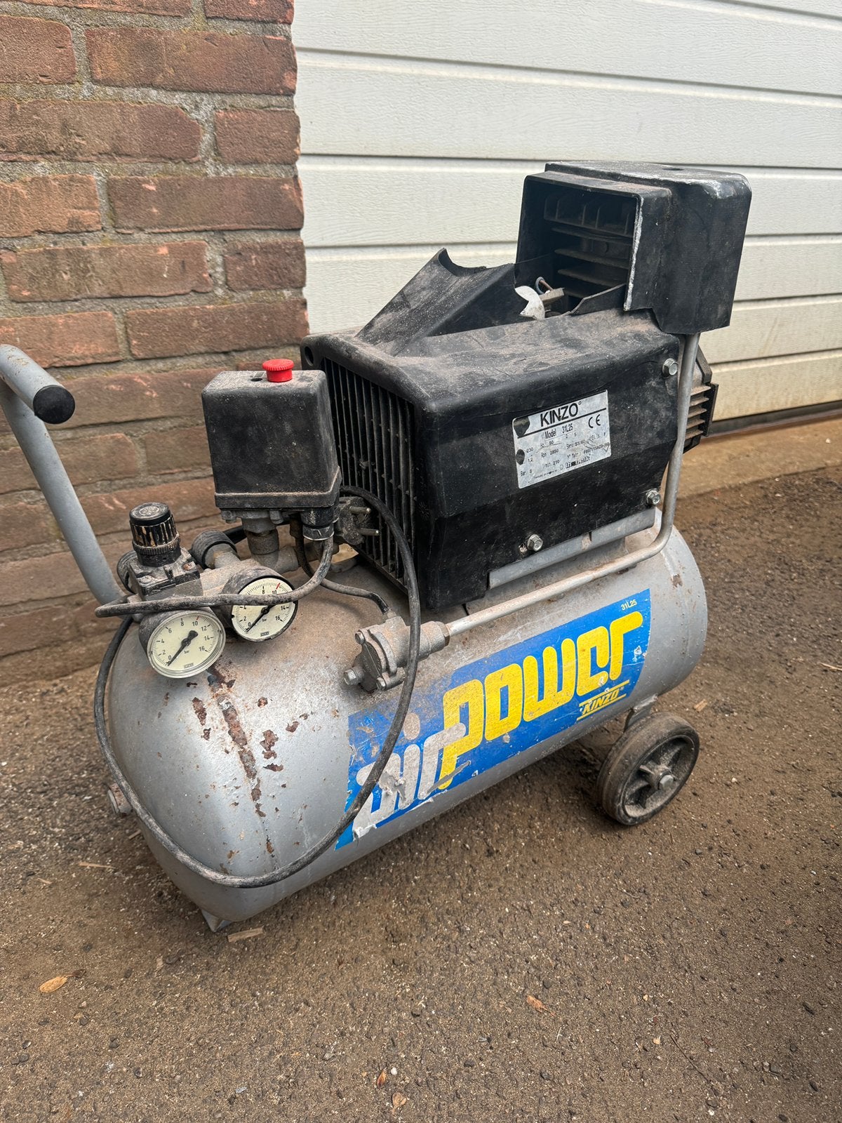 Compressor, Doe-het-zelf en Verbouw, Compressors, Ophalen, Gebruikt, 6 tot 10 bar, 25 tot 100 liter