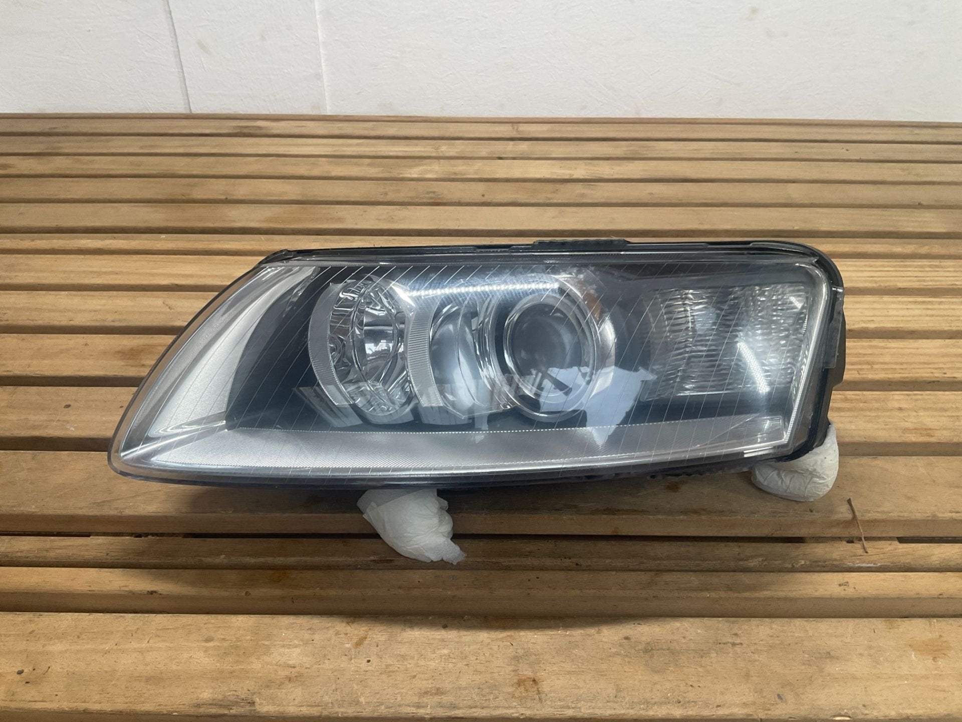 Koplamp Audi A6 C6 2008 2011 (RH) Bi-Xenon 4F0941003 b7-8368, Auto-onderdelen, Gebruikt, AUDI AG, Auto-Union-Strasse 1
85045  Ingolstadt, DE