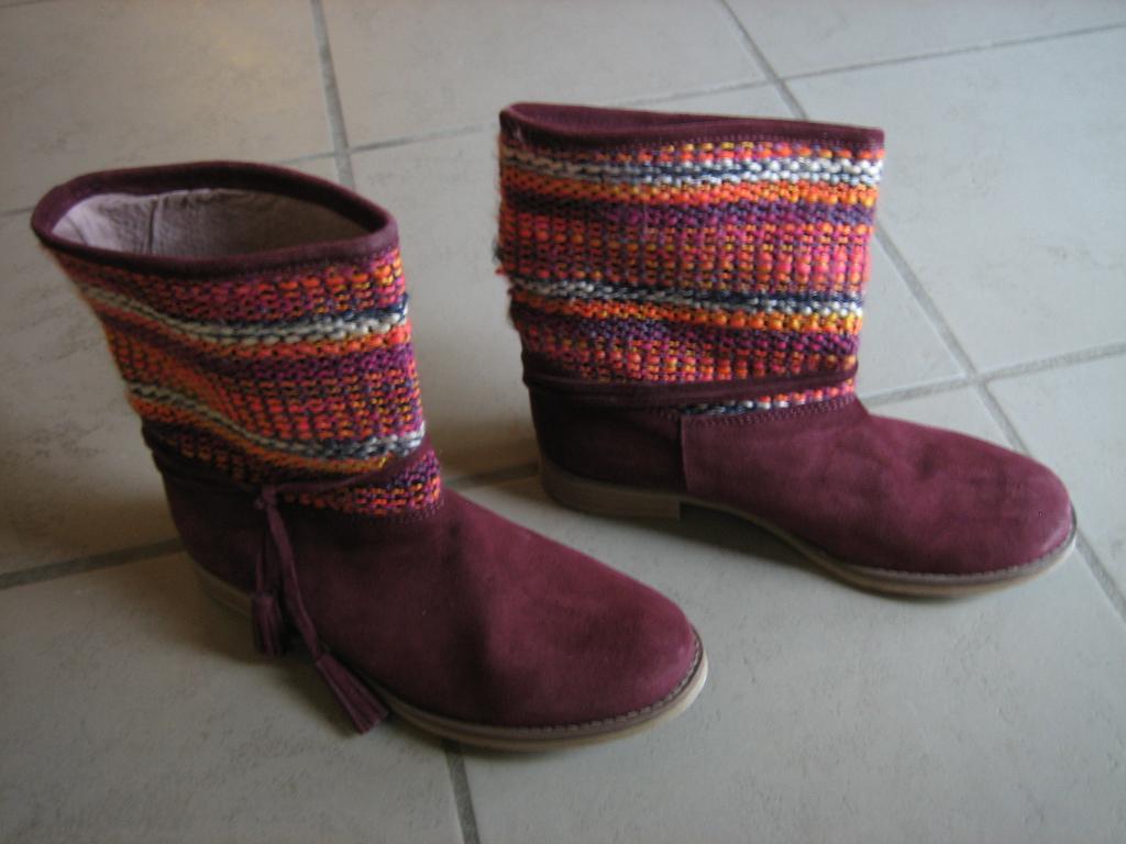 Prachtig folkloristisch suede laarsjes MARYPAZ 38 snazzeys, Overige kleuren, Verzenden, Lage of Enkellaarzen, Nieuw