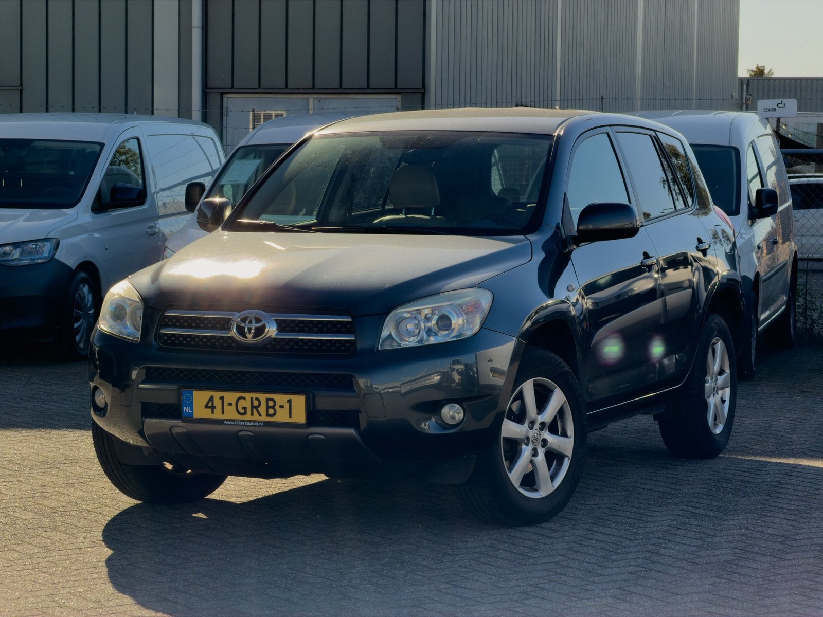 Toyota Rav4 Executive 2.0 16V Vvt-i AUT 2008 Grijs 4X4| LEER, Automaat, 1998 cc, Beige, 4 cilinders