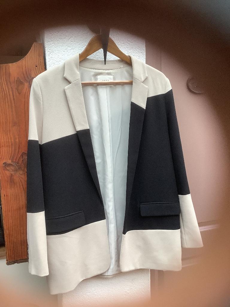 Kolbert Yaya, Ophalen, Beige, Maat 42/44 (L), Zo goed als nieuw