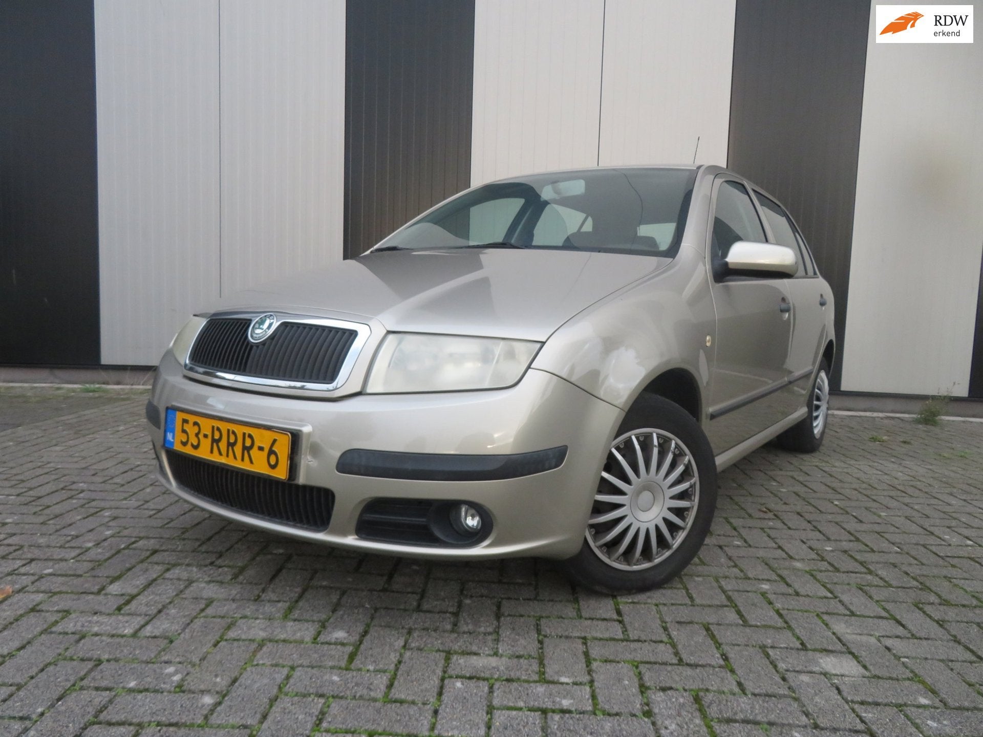Skoda Fabia 1.4-16V Elegance, Auto's, Dealer onderhouden, Gebruikt, Zwart, 4 cilinders