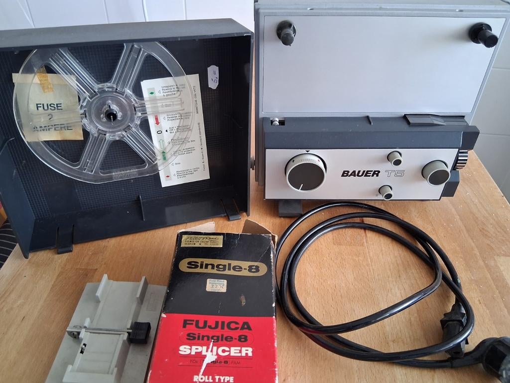 Bauer T5 Filmprojector met Fujica Single-8 Splicer, Ophalen, 8mm film